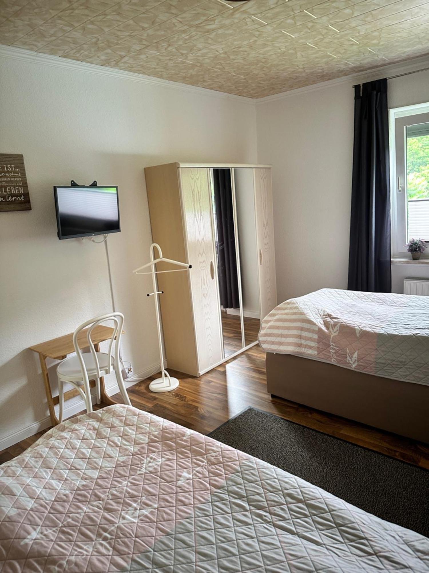 Ferienhaus Naehe Bad-Gandersheim Mit 5 Schlafzimmer Winzenburg Buitenkant foto